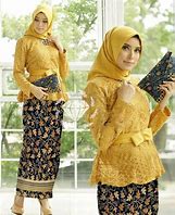 Kebaya Warna Kuning Emas